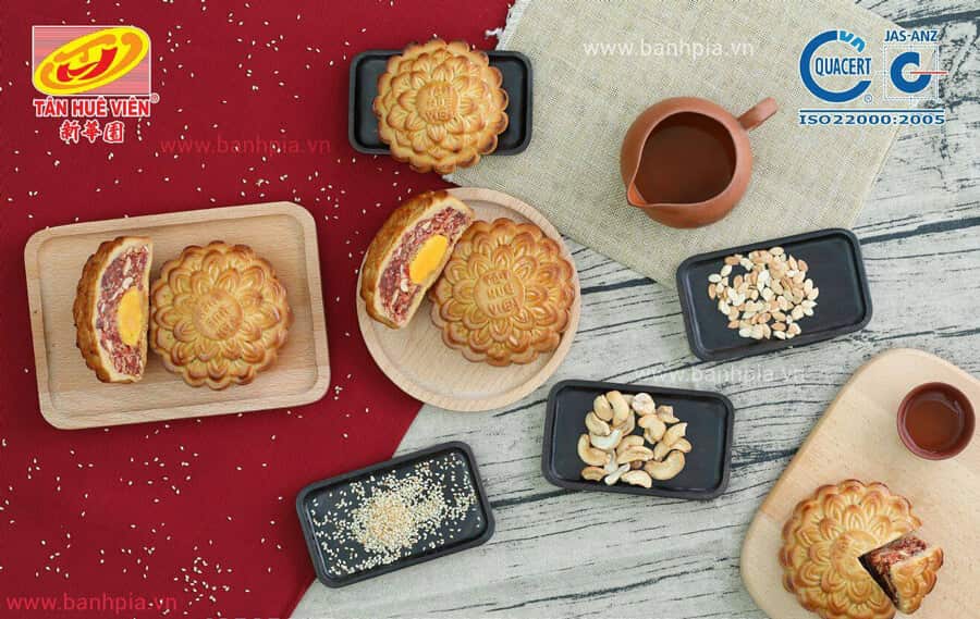 Bánh trung thu Tân Huê Viên