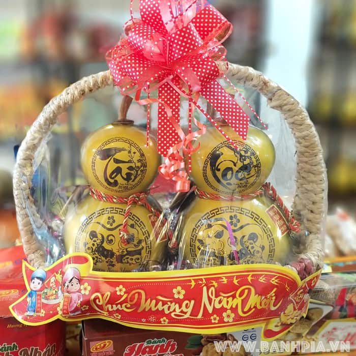 Giỏ quà tết rượu dừa thư pháp Giỏ quà tết rượu dừa thư pháp