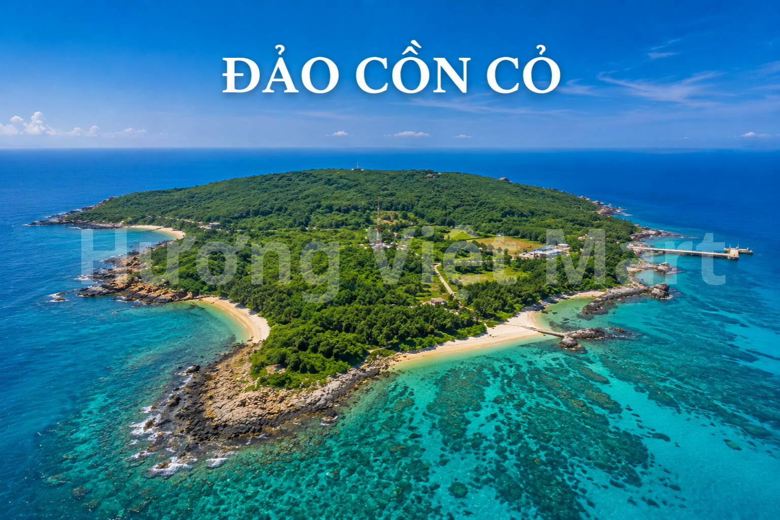 Rừng nguyên sinh và những vỉa đá trầm tích núi lửa độc đáo ven bờ biển Đảo Cồn Cỏ (Quảng Trị).