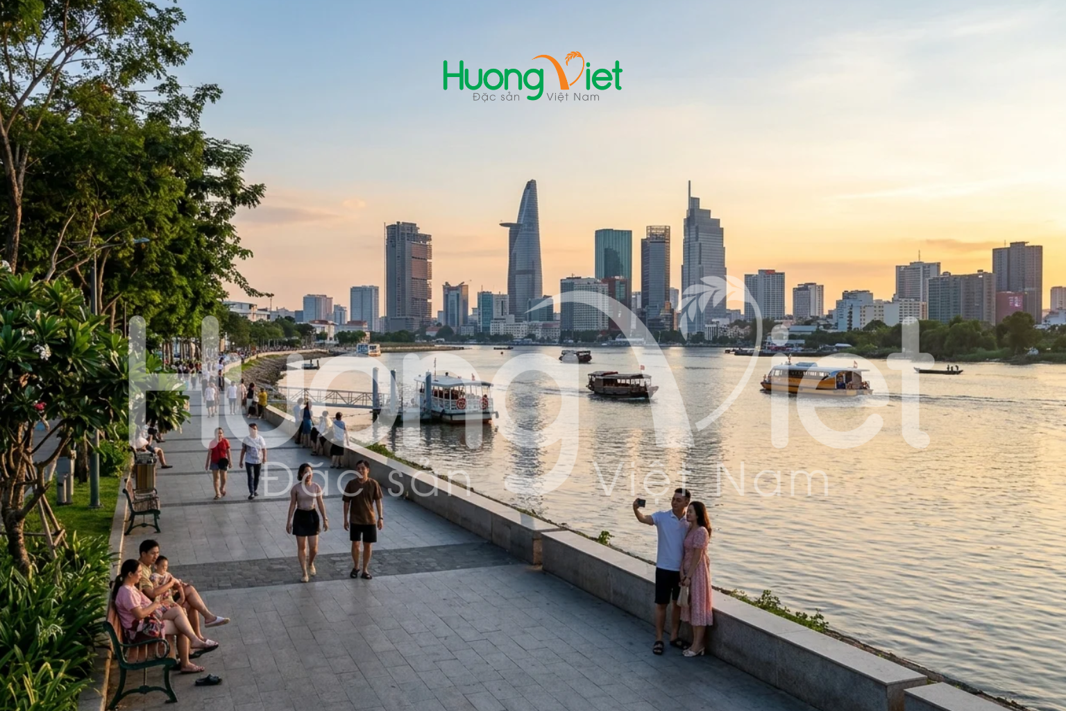 Đây cũng là địa điểm phù hợp để chụp ảnh, thư giãn sau một ngày di chuyển.