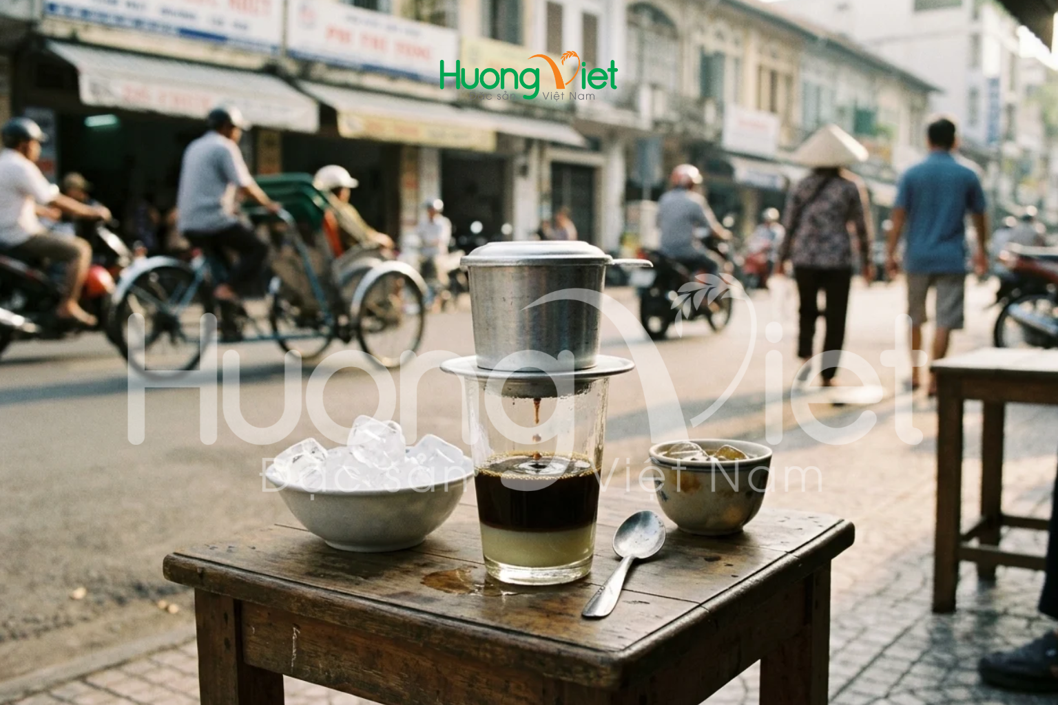 Cà phê nhỏ giọt từ lâu đã trở thành một nét văn hóa thưởng thức cà phê quen thuộc của người Việt. Gắn liền với nhịp sống chậm rãi và những phút giây thư thả bên ly cà phê đậm đà.